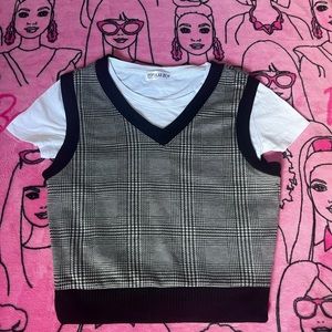 2 piece set white crop top with black and white plaid cropped v neck vest